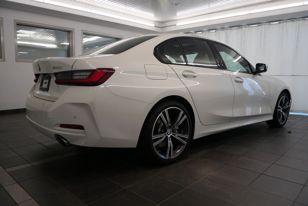 2023 BMW 3 Series 330i 6