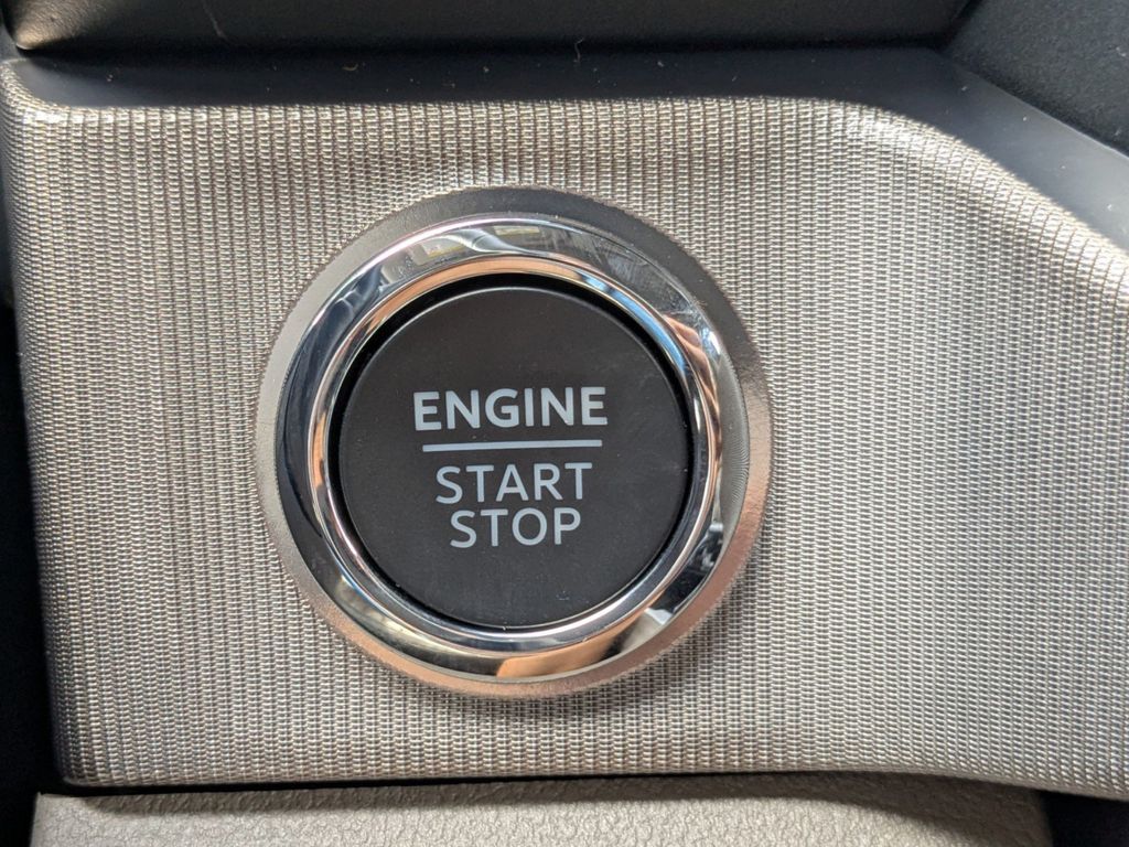 2025 Ford F-250 Platinum