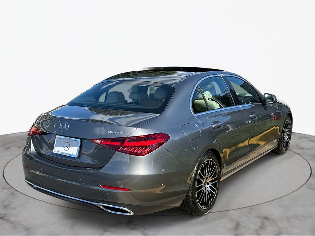 Thumbnail: 2022 Mercedes-Benz C-Class - 7