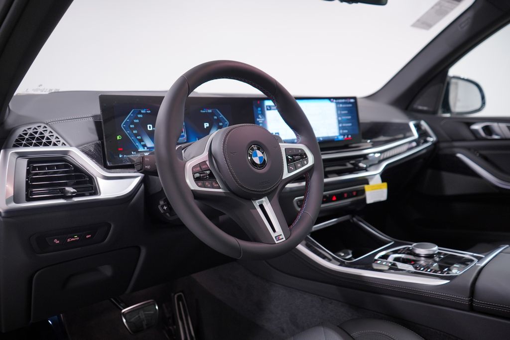 2025 BMW X5 M60i 6