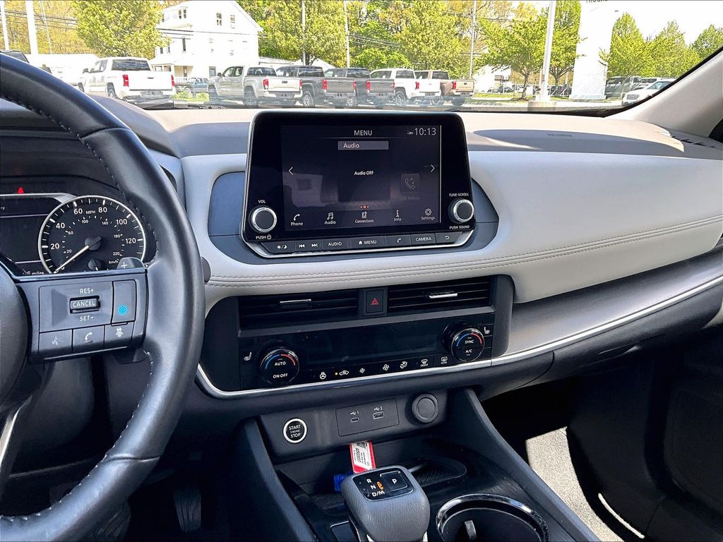 2023 Nissan Rogue — photo 18