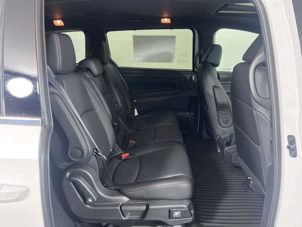 2025 Honda Odyssey Sport 11