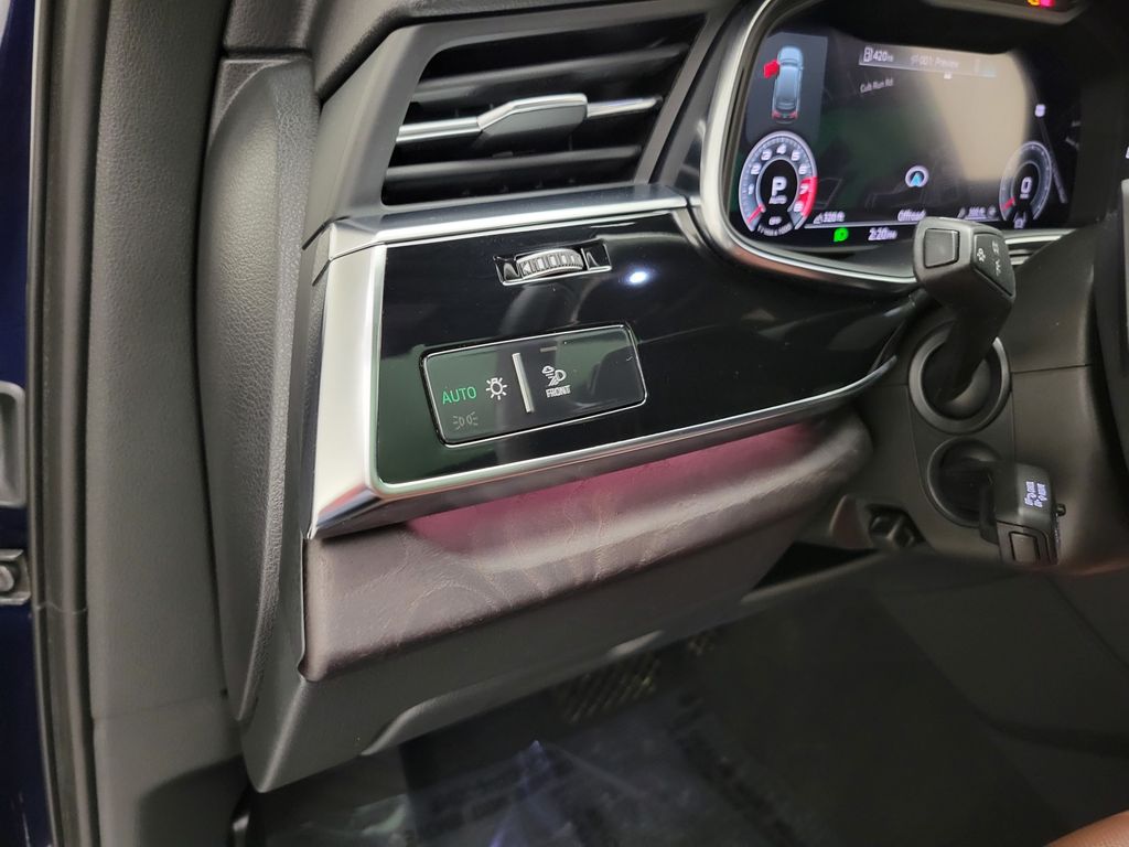 Thumbnail: 2021 Audi Q7 - 32