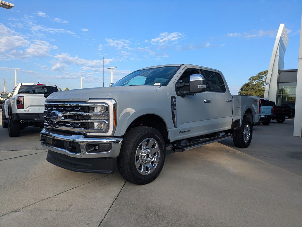 2026 Ford F-350 Super Duty LARIAT