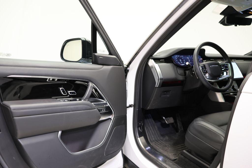 Thumbnail: 2023 Land Rover Range Rover - 26