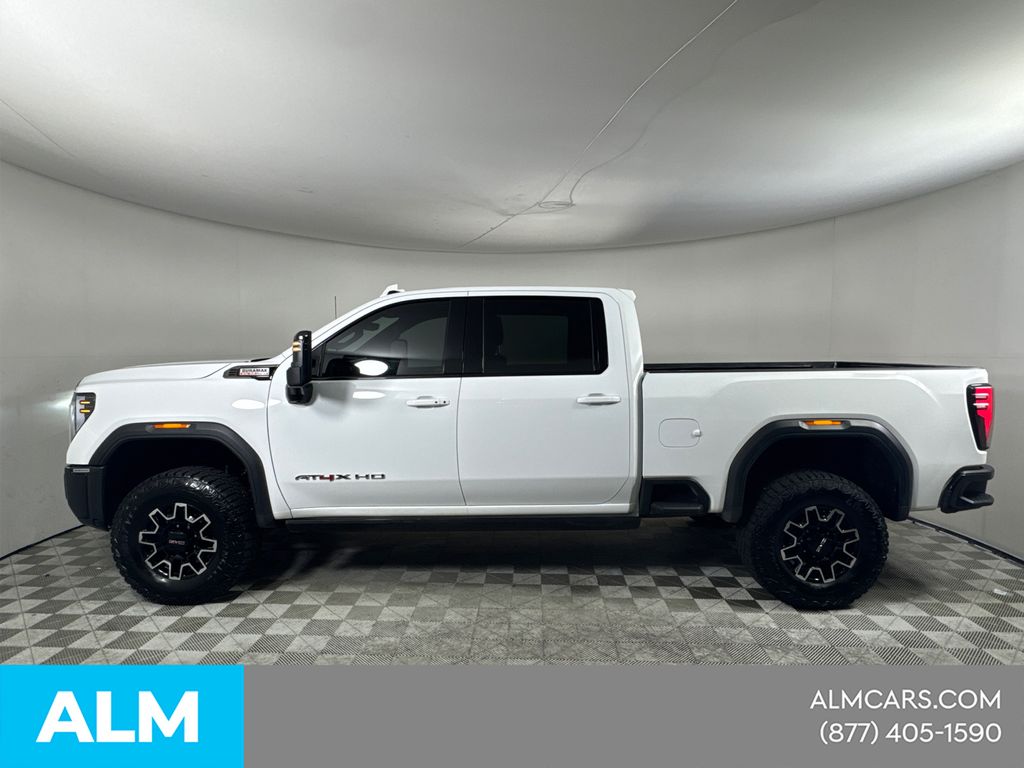 Used 2025 White GMC AT4X image 10