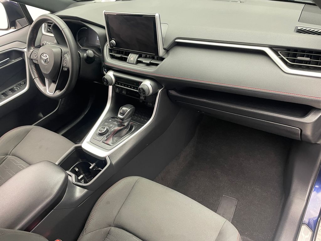 Thumbnail: 2023 Toyota RAV4 - 16