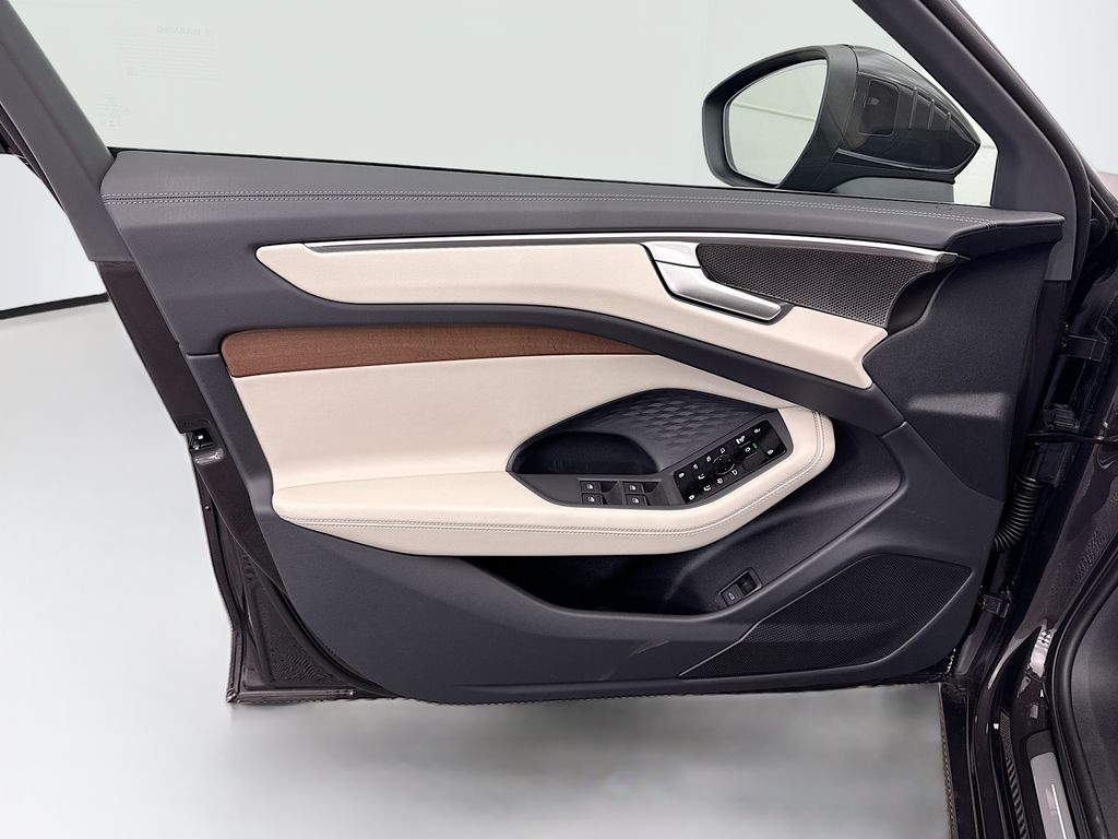 Thumbnail: 2026 Audi A6 - 24