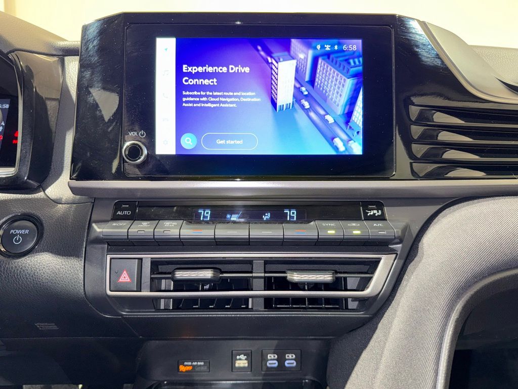 Thumbnail: 2025 Toyota Camry - 25