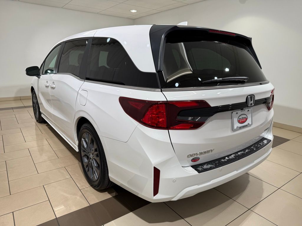 Thumbnail: 2025 Honda Odyssey - 3
