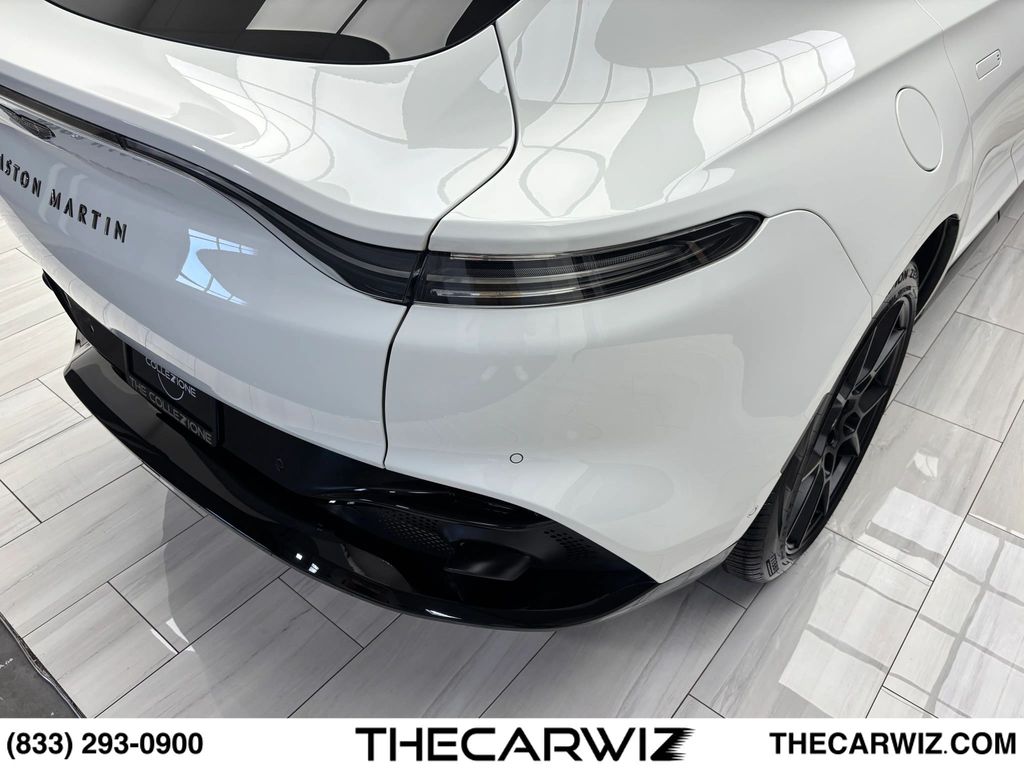 2021 Aston Martin DBX