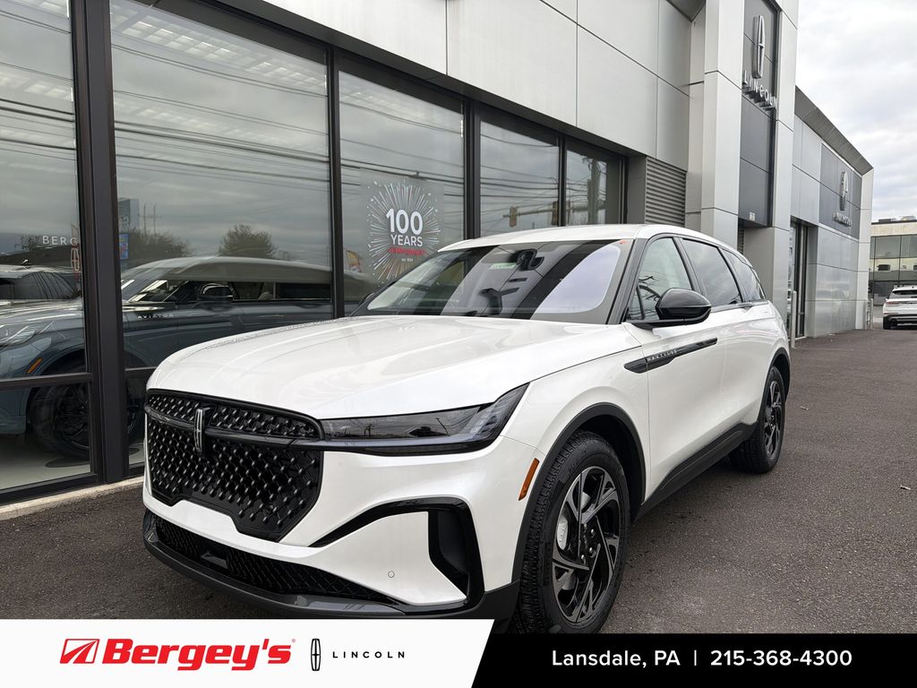 White Platinum Clearcoat Metallic 2026 Lincoln Nautilus SUV / Crossover All-Wheel Drive 8-Speed Automatic
