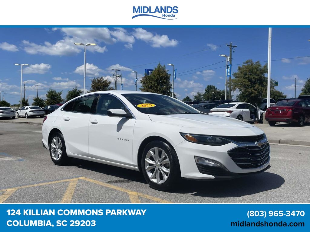 Summit White 2025 Chevrolet Malibu Sedan Front-Wheel Drive Continuously Variable Transmission
