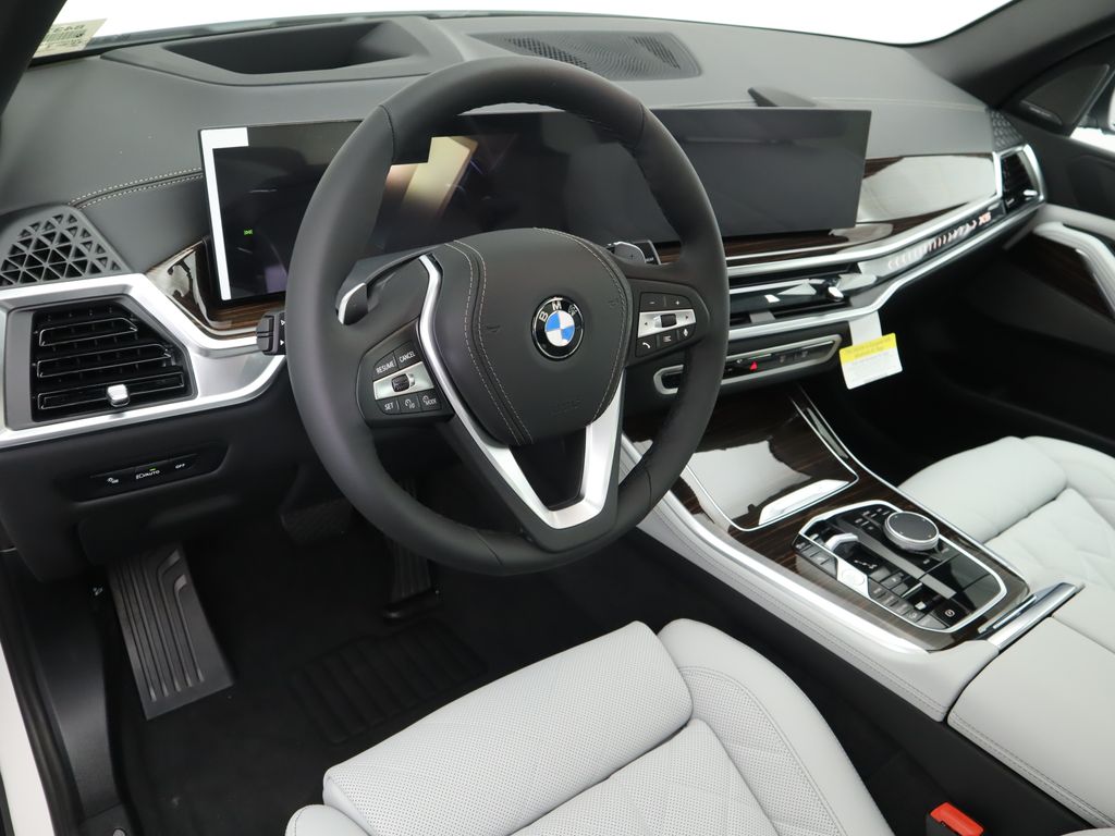 Thumbnail: 2026 BMW X5 - 9