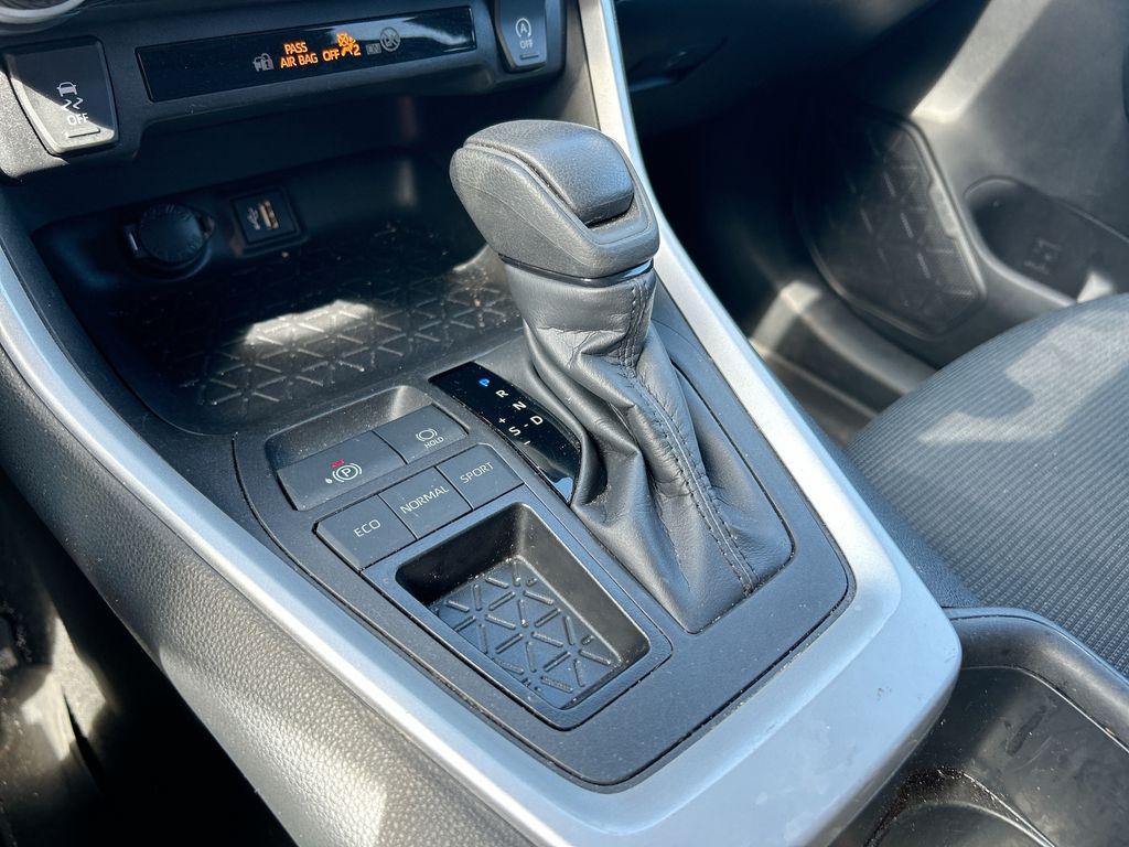 Thumbnail: 2024 Toyota RAV4 - 25