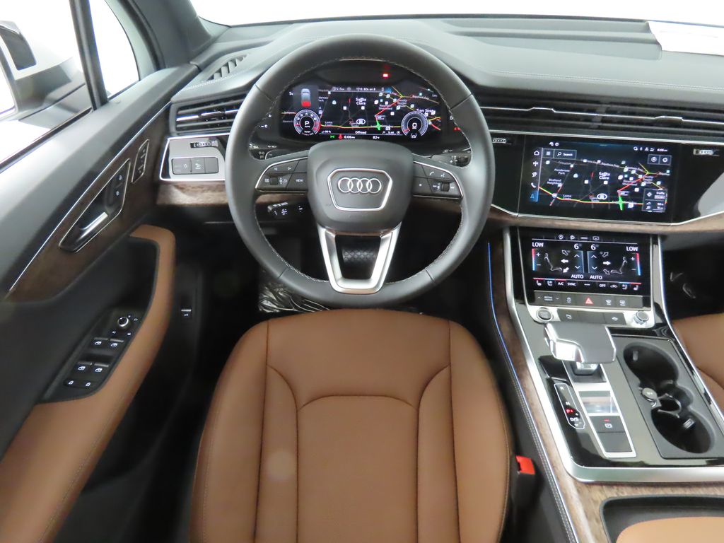 Thumbnail: 2025 Audi Q7 - 12