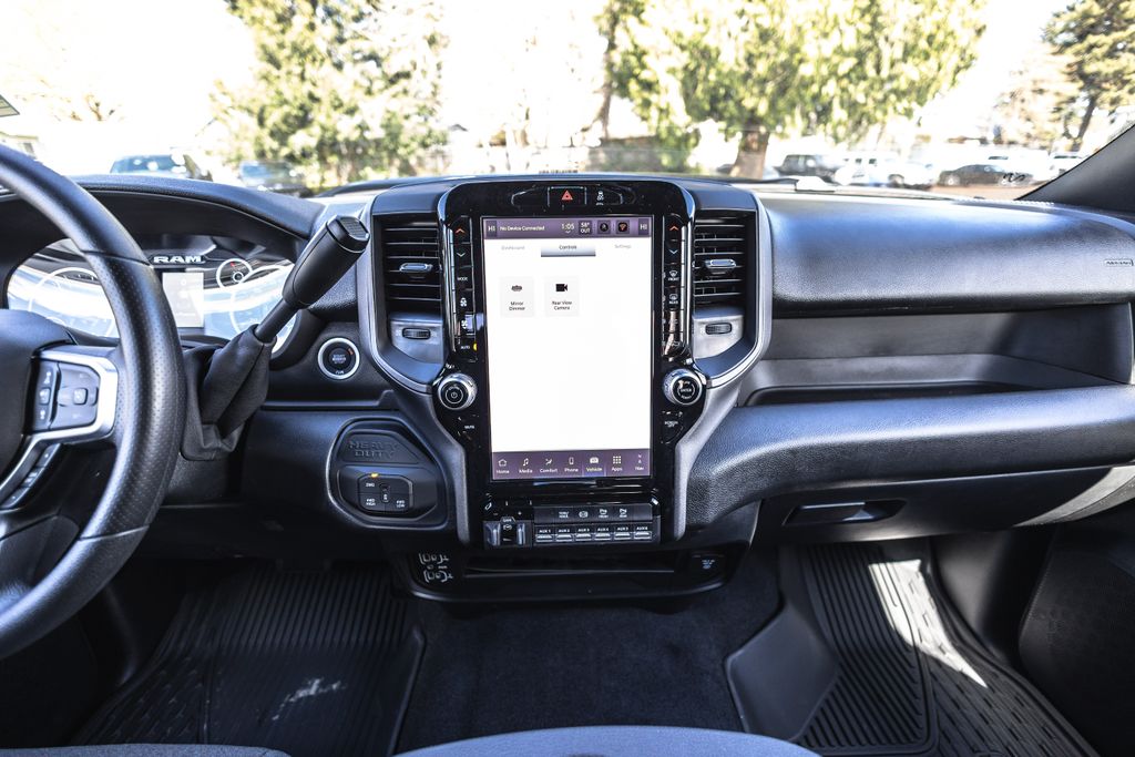 2026 Ram 2500 Black Express Tradesman thumbnail 25
