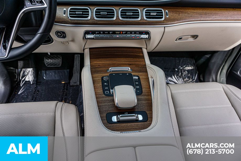 Used 2025 White Mercedes-Benz GLE 580 image 41