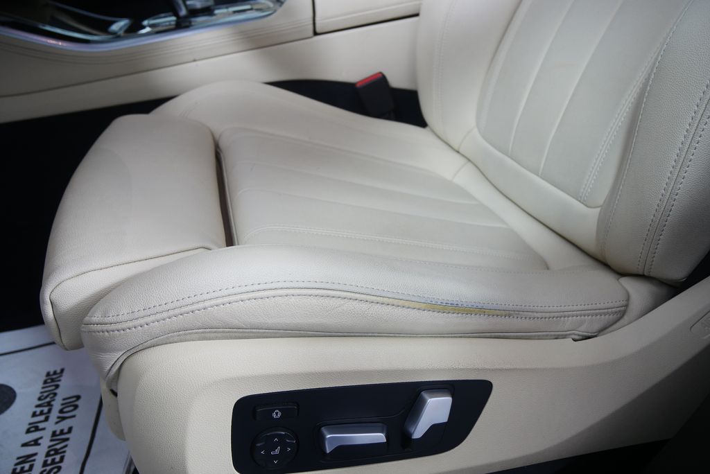 Thumbnail: 2021 BMW X5 - 10