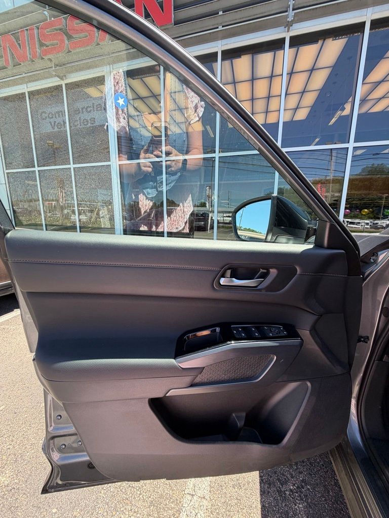 2026 Nissan Pathfinder SL Gray at South Hills Kia