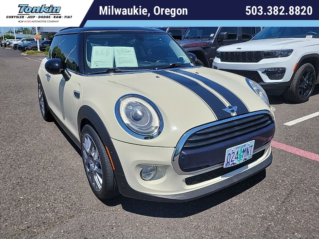 2018 MINI Cooper Oxford Edition's photo