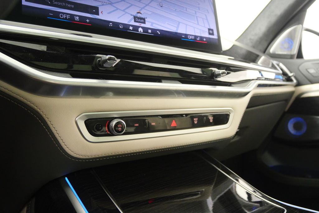 Thumbnail: 2024 BMW X7 - 30