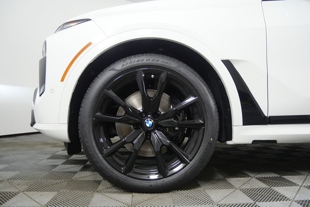Thumbnail: 2026 BMW X7 - 7