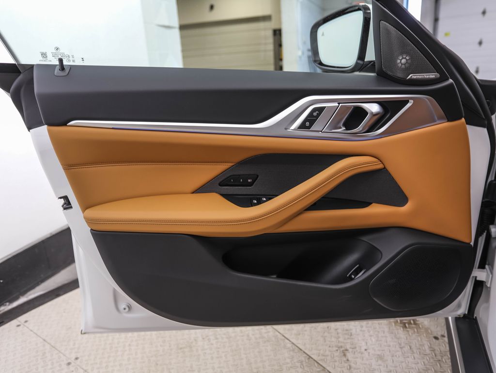 Thumbnail: 2026 BMW i4 - 9