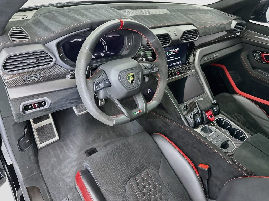 Thumbnail: 2023 Lamborghini Urus - 9