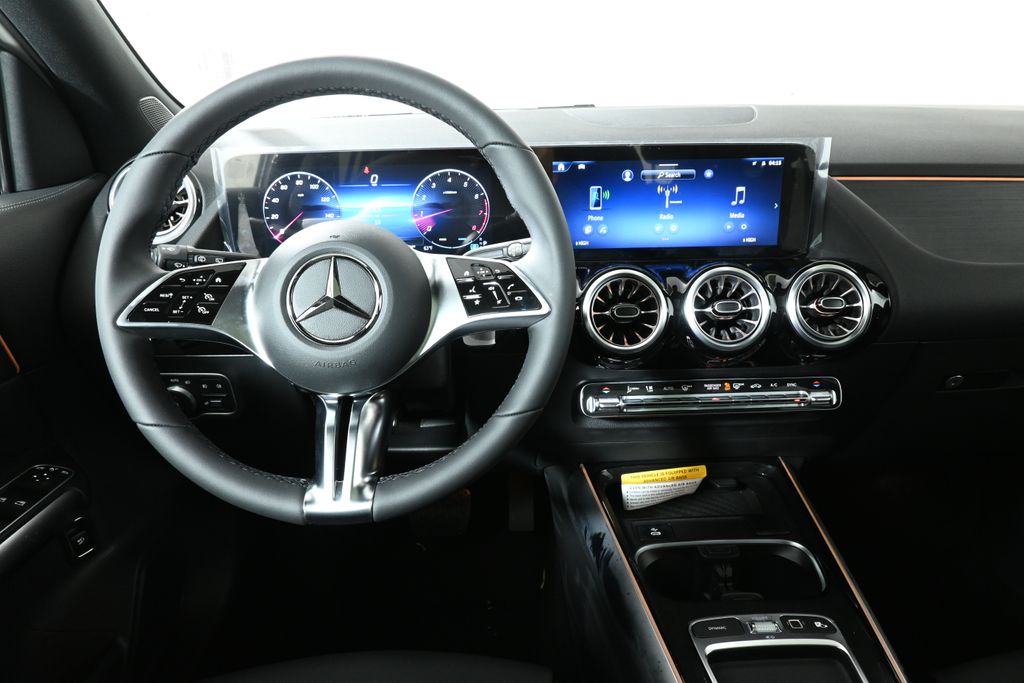 2025 Mercedes-Benz GLA 250 4MATIC 4