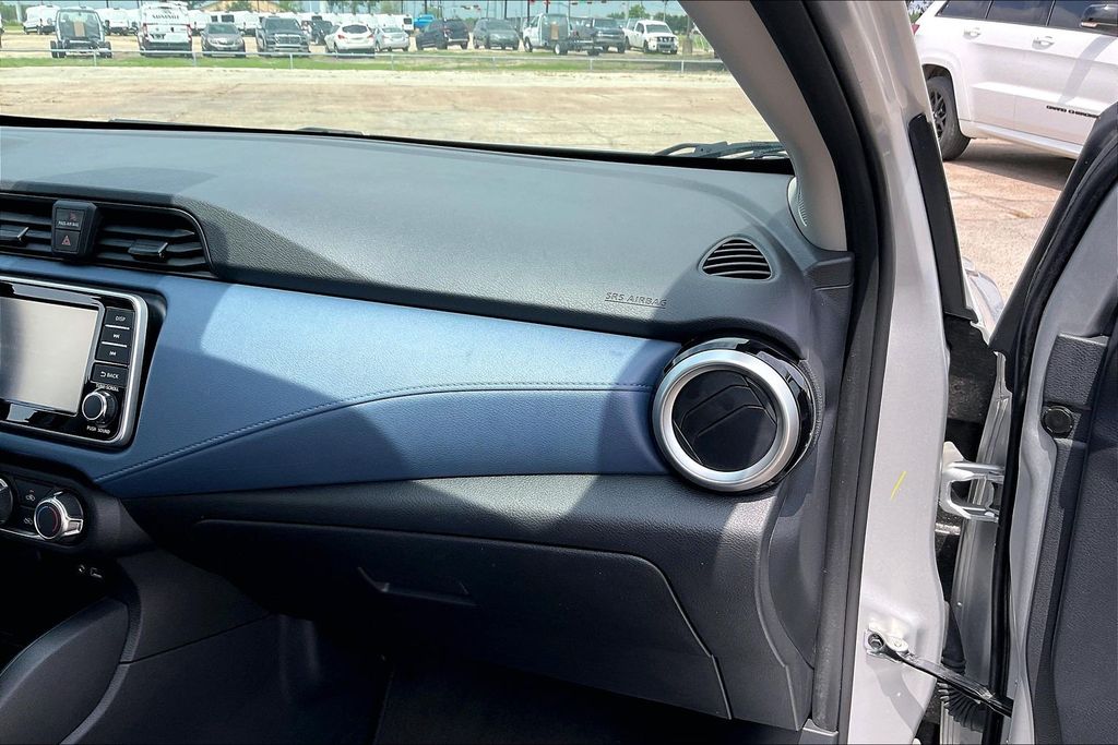 Used 2025 Nissan Versa 1.6 SV 4D Sedan
