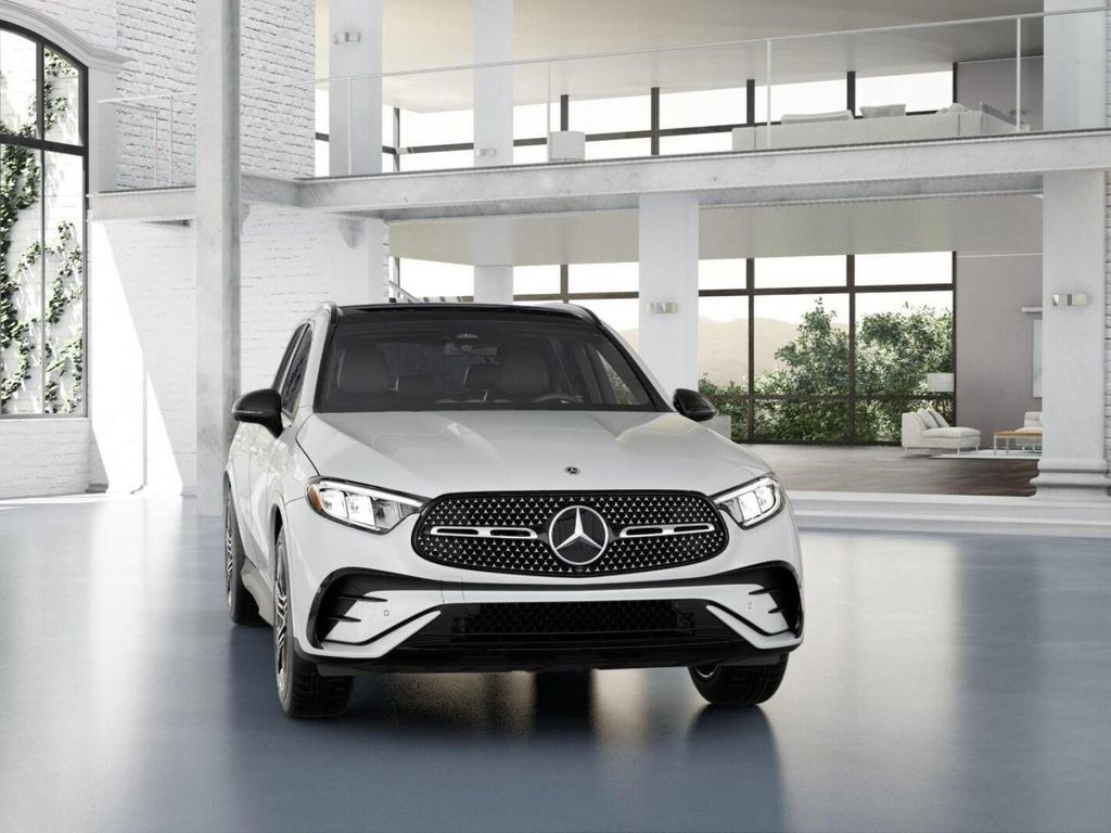 2025 Mercedes-Benz GLC GLC 300 8