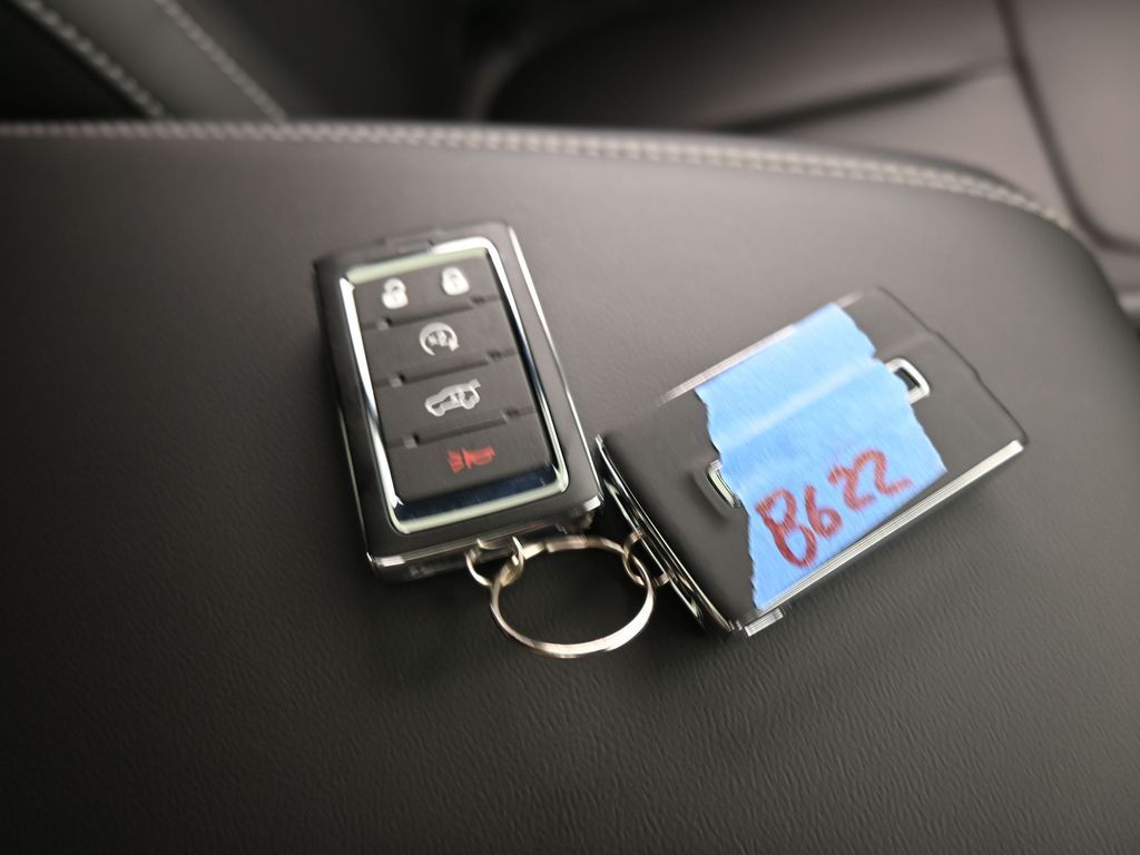 New 2026 Diamond Black Crystal Pearlcoat Jeep Limited image 43