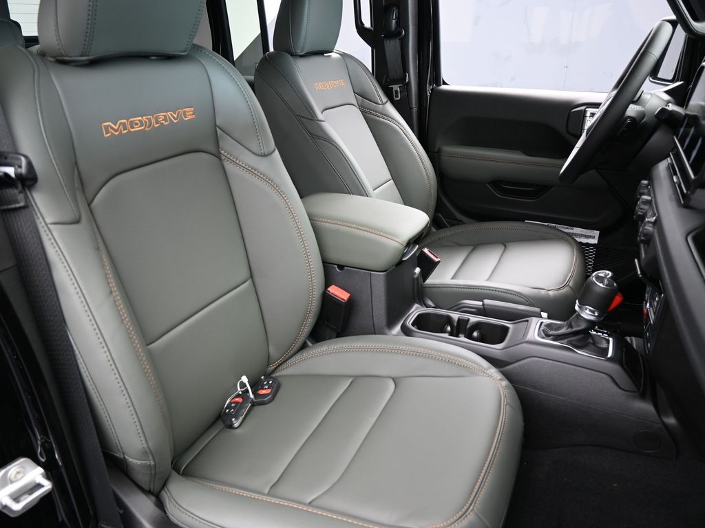New 2026 Black Clearcoat Jeep Mojave image 40