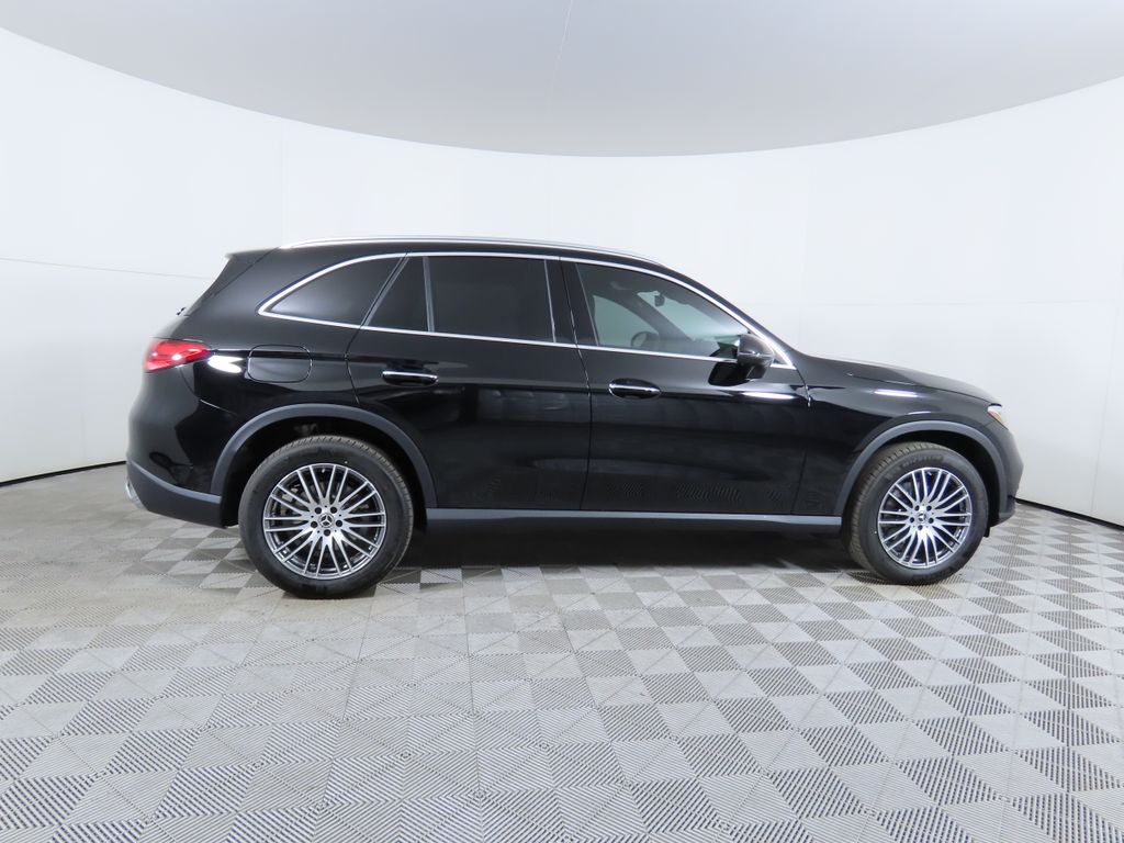 2025 Mercedes-Benz GLC 300 4