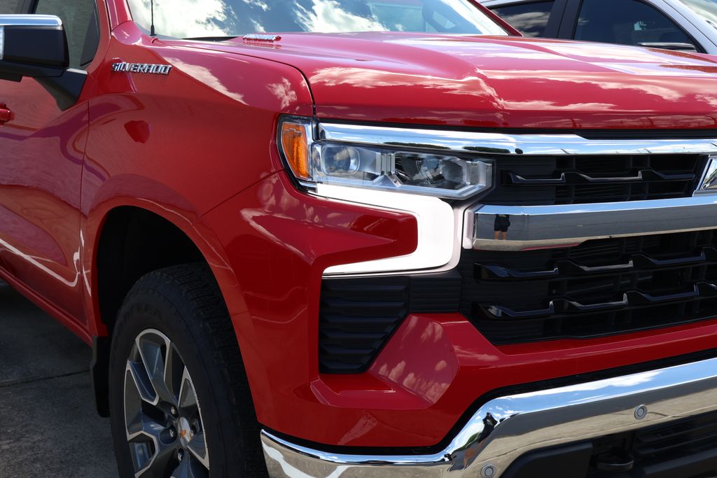 Thumbnail: 2026 Chevrolet Silverado 1500 - 3