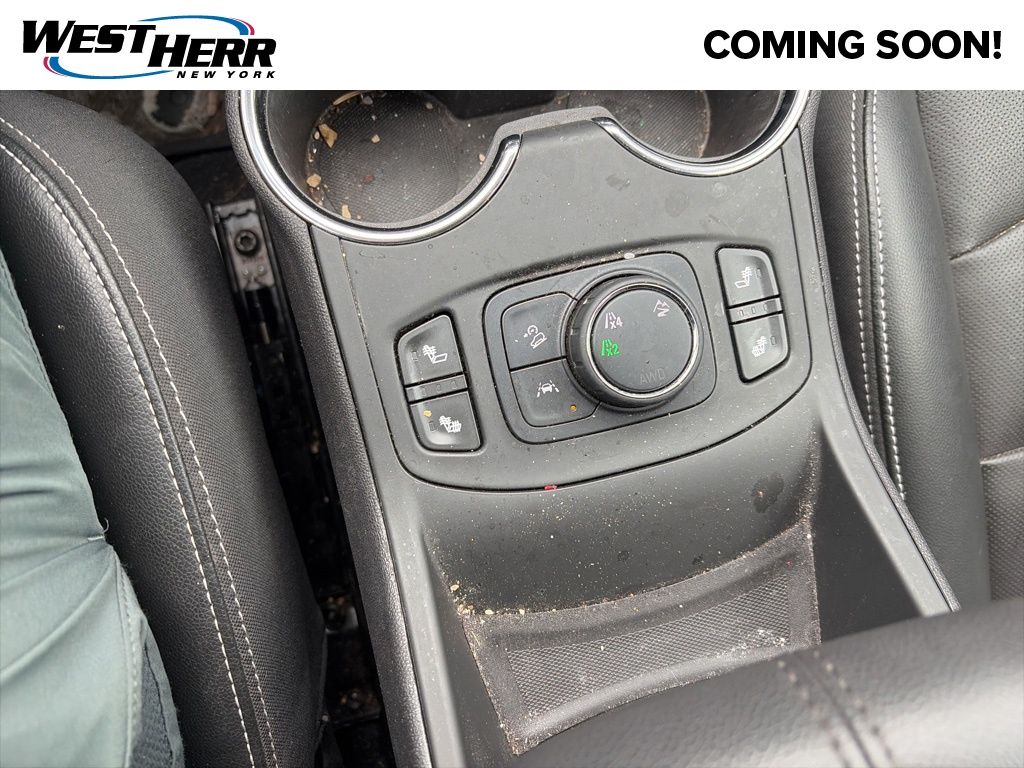 Used 2023 White GMC SLT image 9