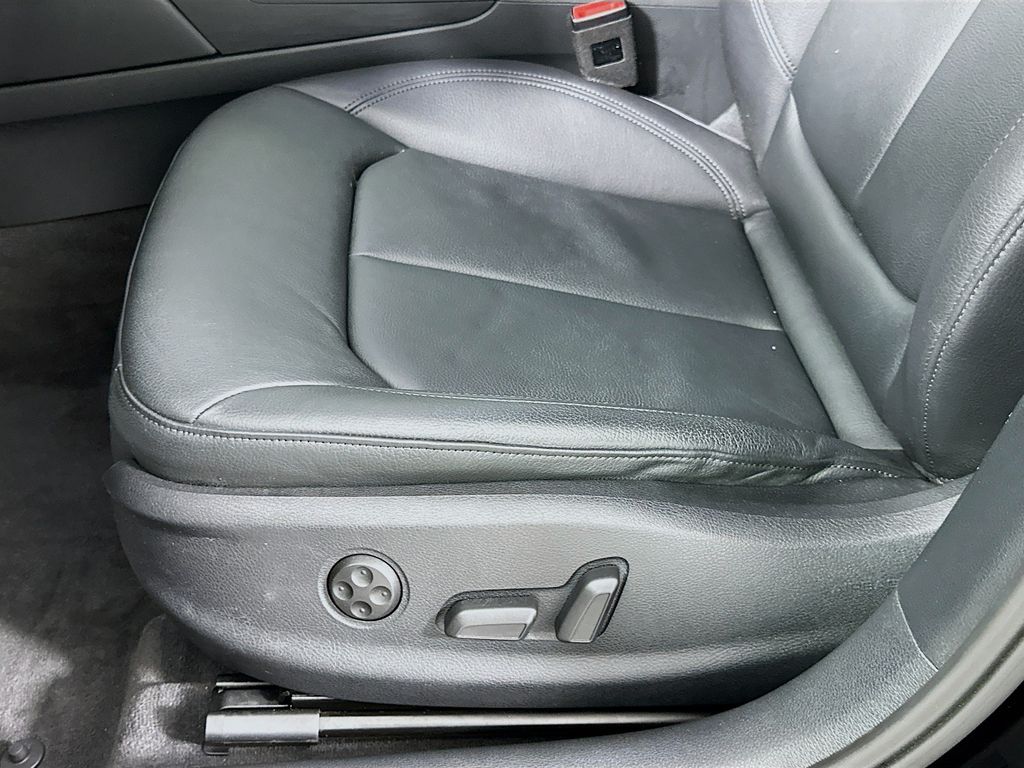 Thumbnail: 2019 Audi A3 - 19