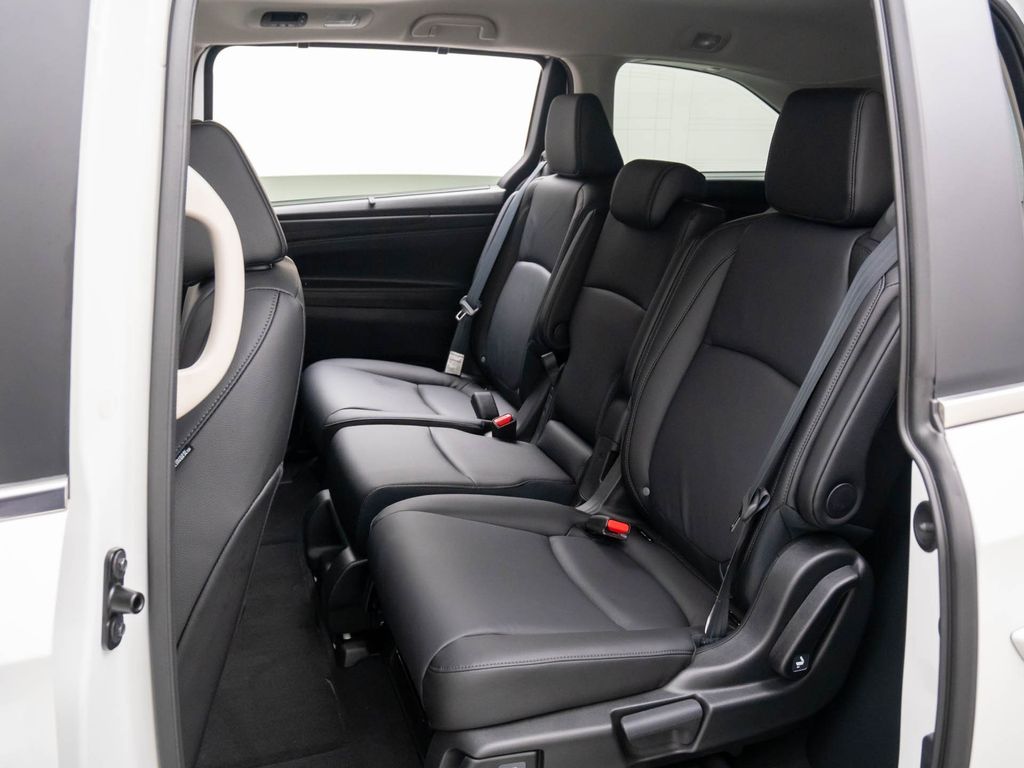 2026 Honda Odyssey EX-L - Photo 16