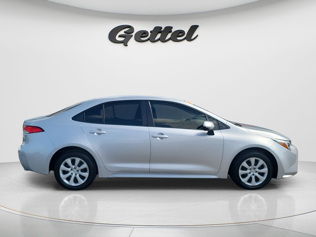 Used 2025 Silver Toyota LE image 4