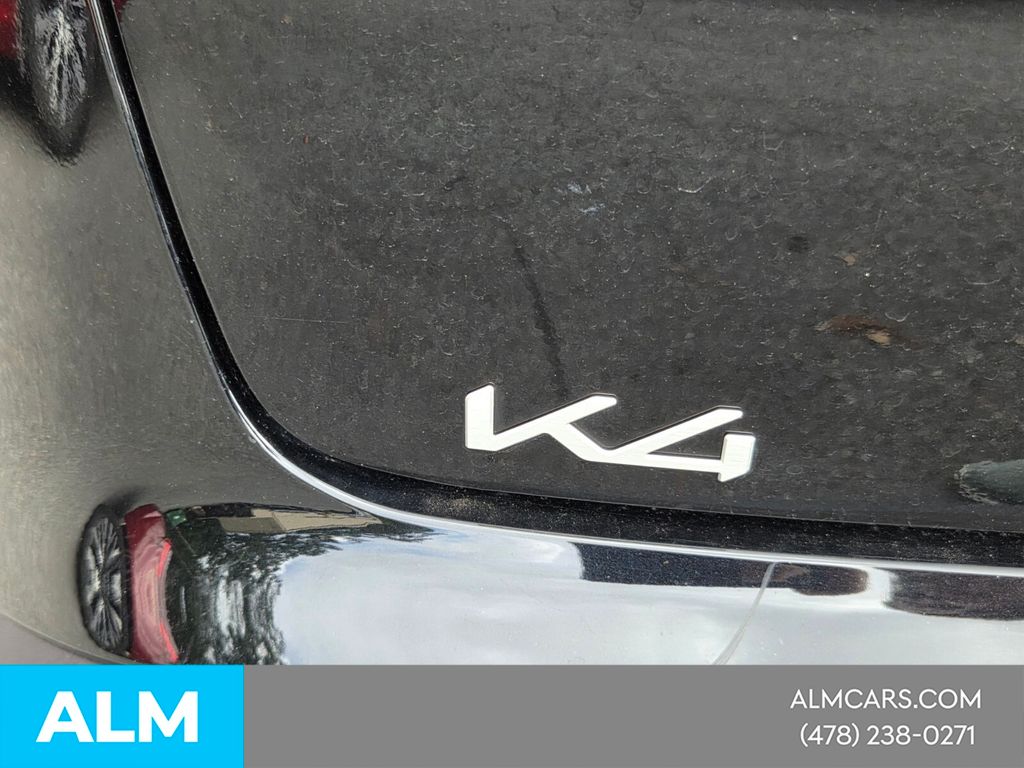 Used 2025 Black Kia LXS image 12