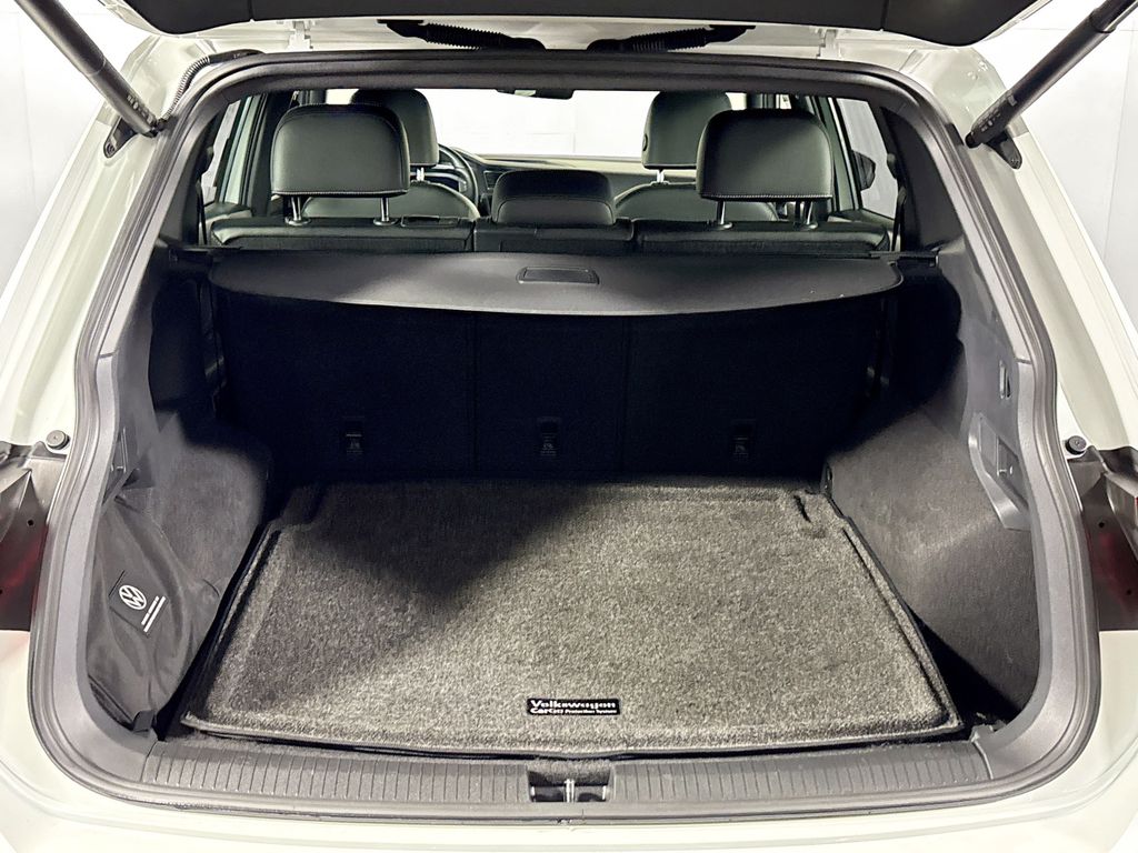 2022 Volkswagen Tiguan 2.0T SEL R-Line