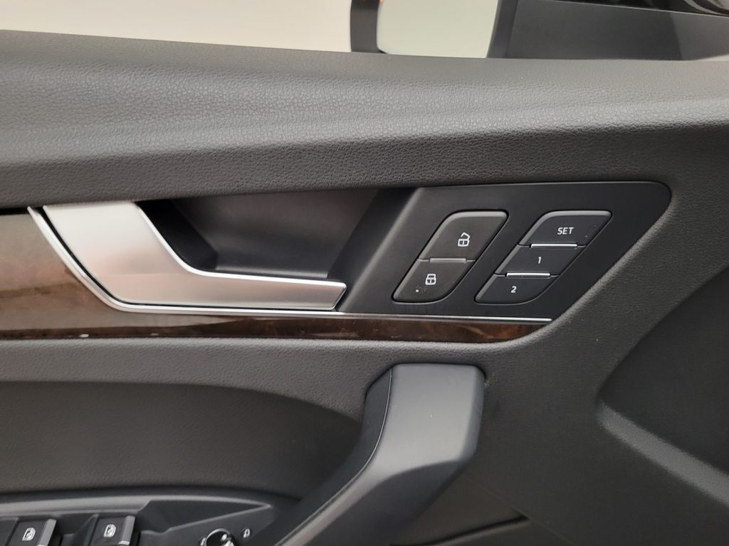 Thumbnail: 2019 Audi Q5 - 31