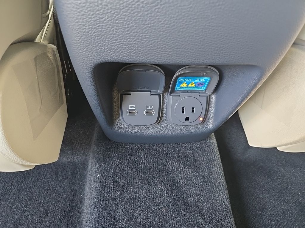 Thumbnail: 2026 Genesis GV80 - 29