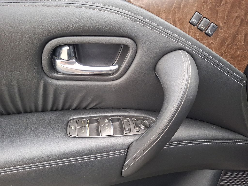 Thumbnail: 2015 INFINITI QX80 - 10