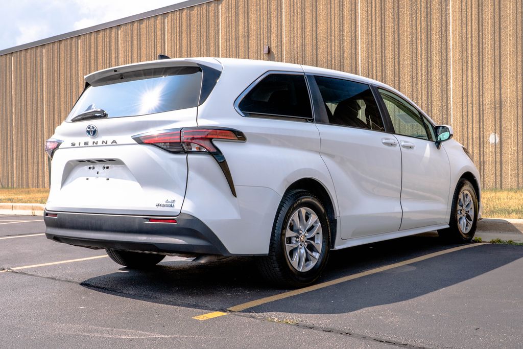 Used 2022 Toyota Sienna Van