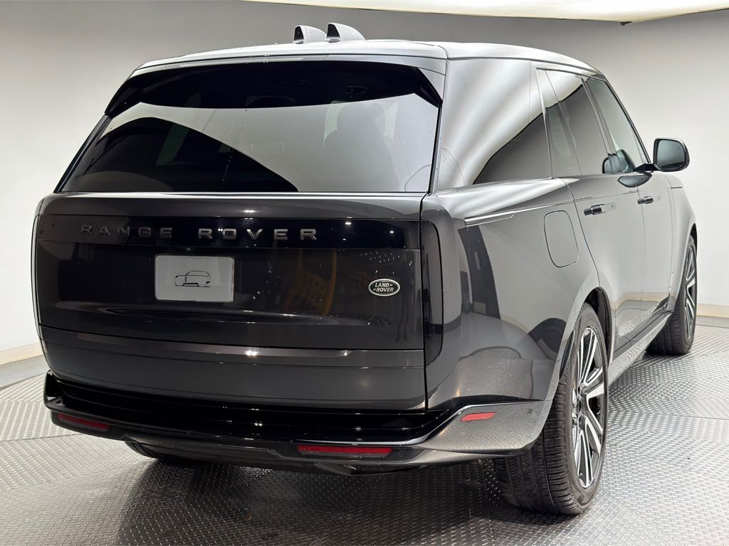 Thumbnail: 2023 Land Rover Range Rover - 3