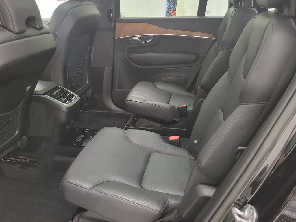 Thumbnail: 2022 Volvo XC90 - 23