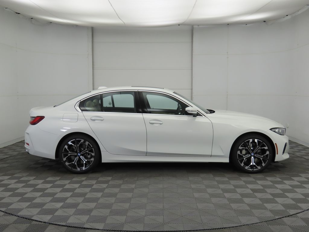 Thumbnail: 2026 BMW 3 Series - 4