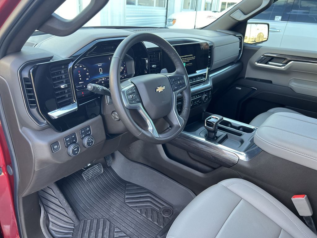 2024 Chevrolet Silverado 1500 LTZ 10